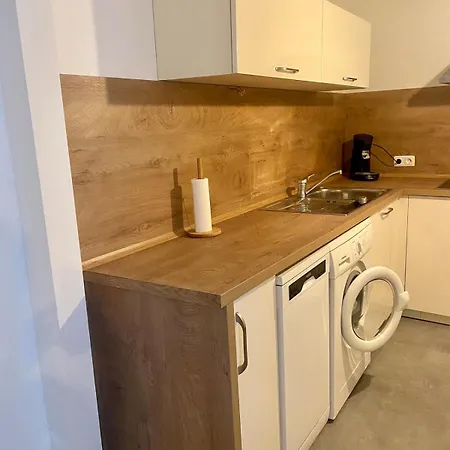 Moderne Erdgeschosswohnung Mit Eigenem Parkplatz * Osnabrück