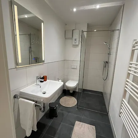 Appartement Moderne Erdgeschosswohnung Mit Eigenem Parkplatz *