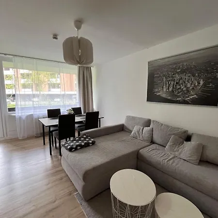 Moderne Erdgeschosswohnung Mit Eigenem Parkplatz Osnabrück